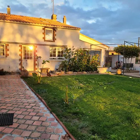La Genotiere Bed & Breakfast Mouilleron-le-Captif Exterior photo